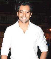 I do films I can connect with: Rahul Khanna